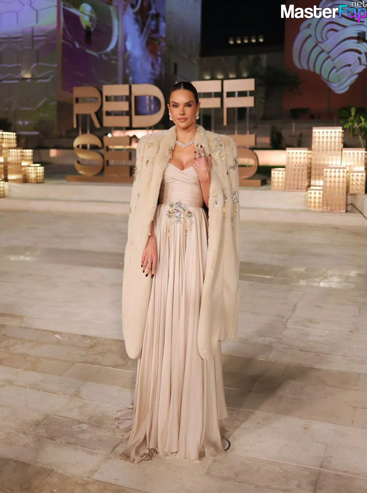 Alessandra Ambrosio Free Leaked Naked Picture