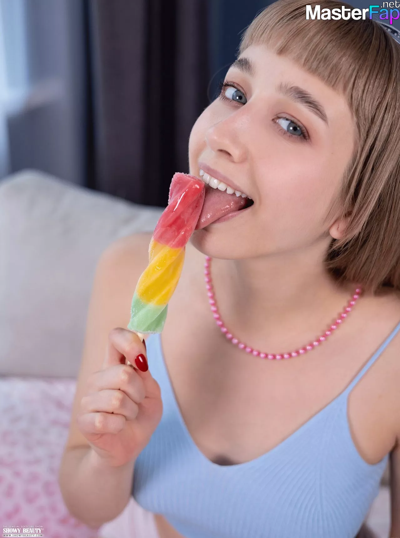 Arete Free Leaked Boobs Picture