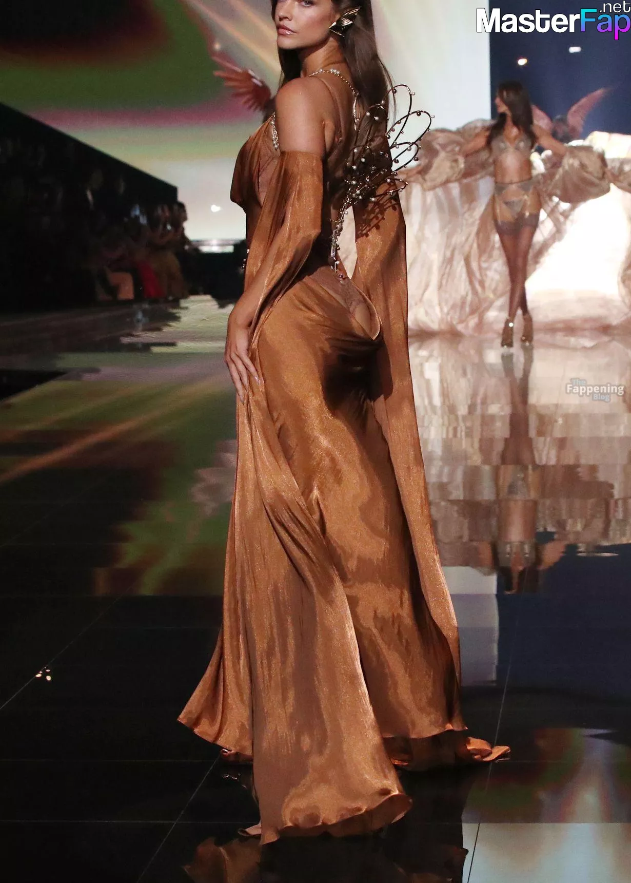 Barbara Palvin Free Leaked Pee leaks Picture