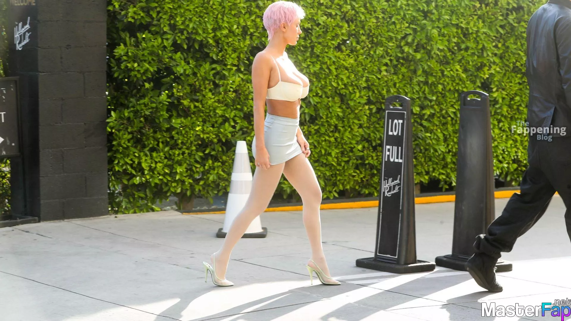 Bianca Censori Free Leaked Bukkake Picture