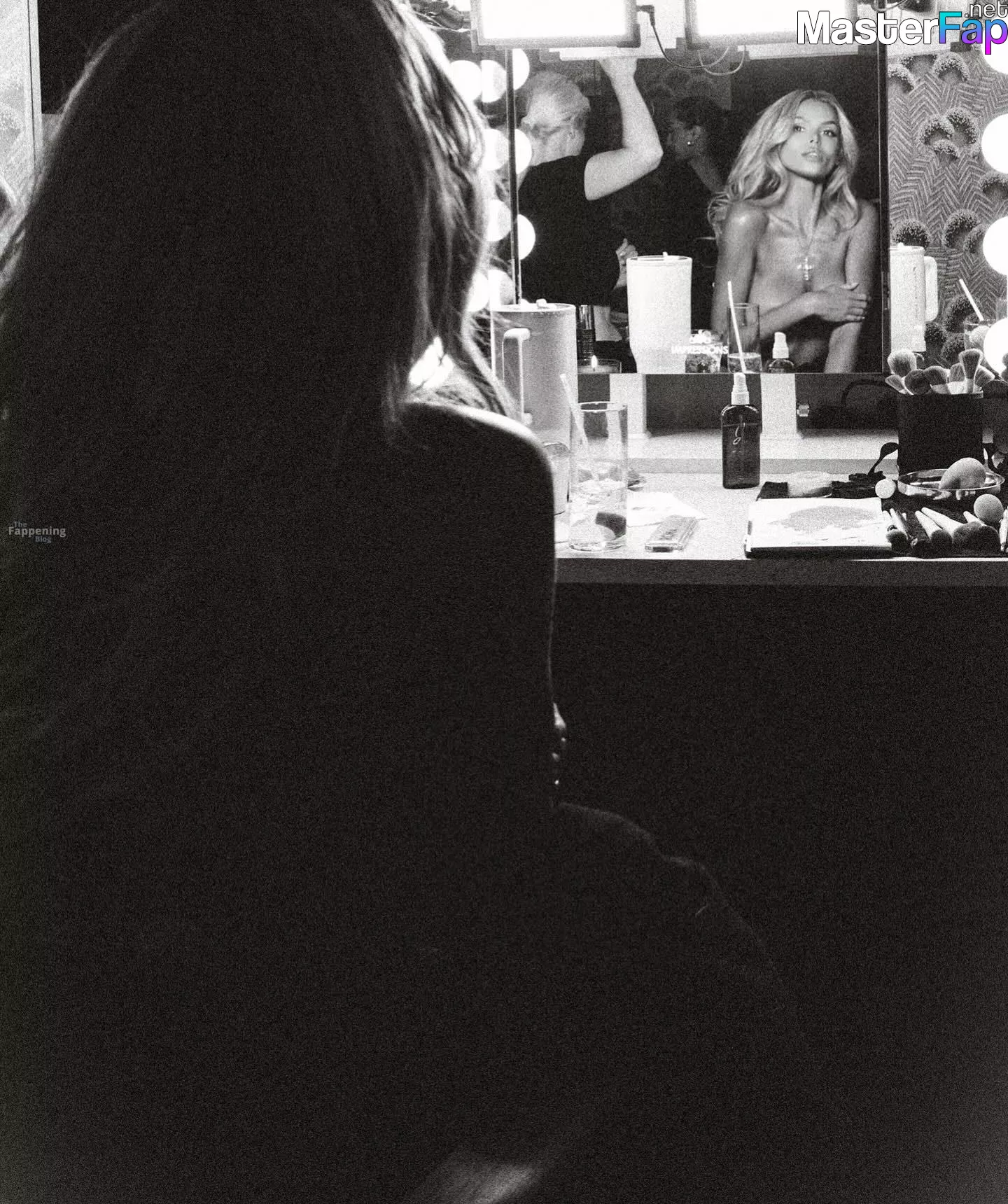 Brooks Nader Free Leaked Tits Picture