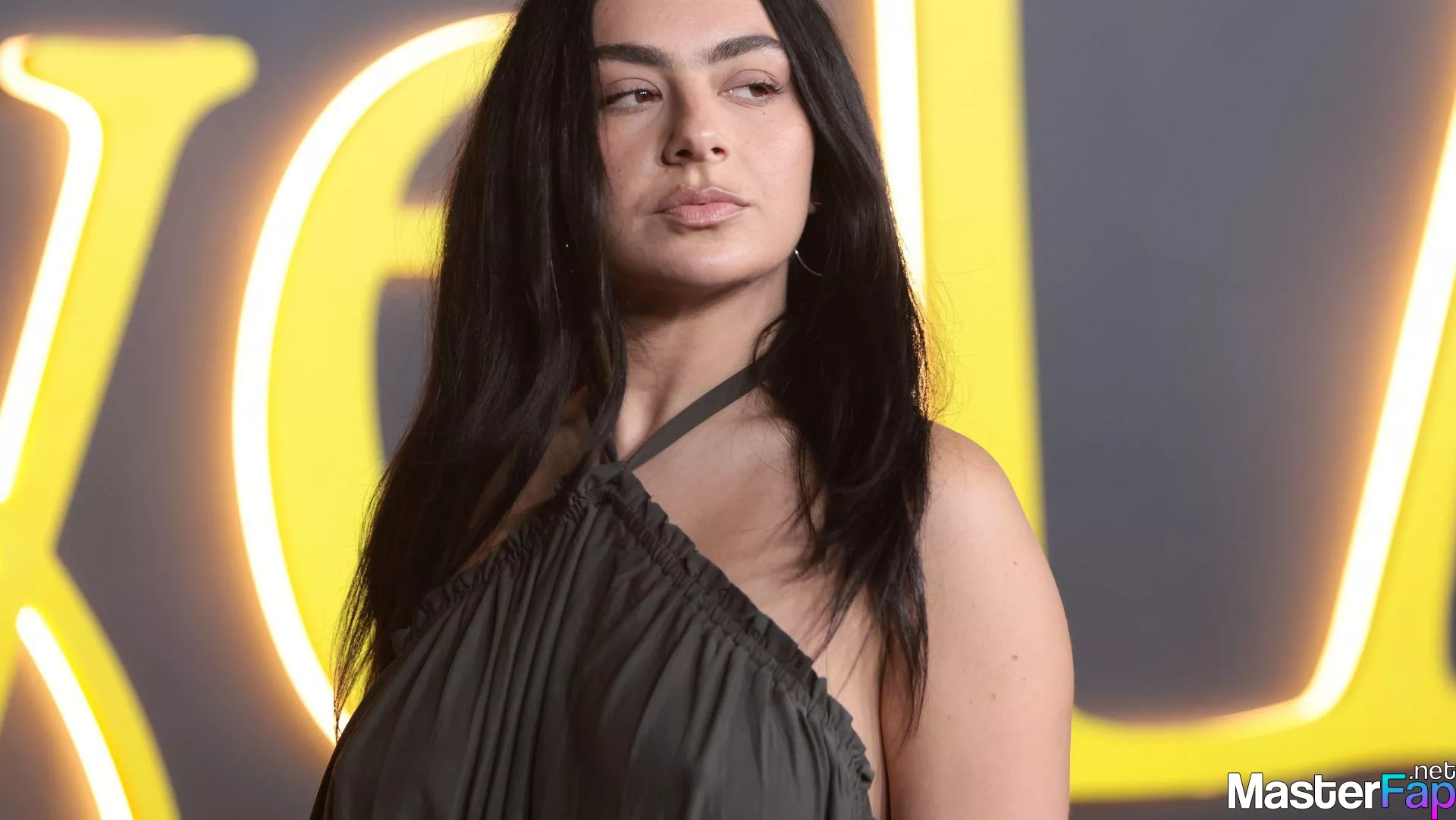 Charli Xcx Free Leaked Butt Picture