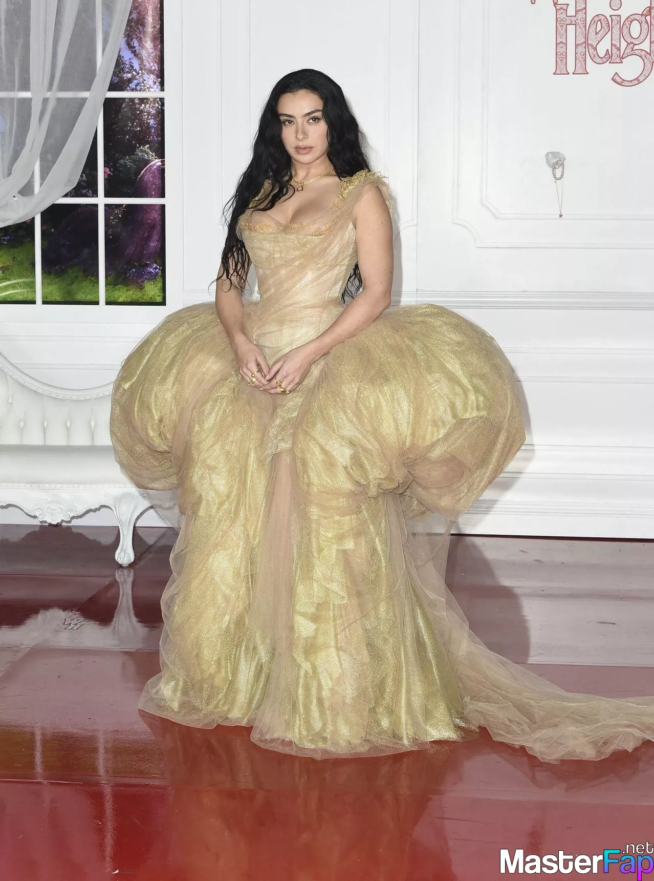 Charli Xcx Free Leaked Boobs Picture