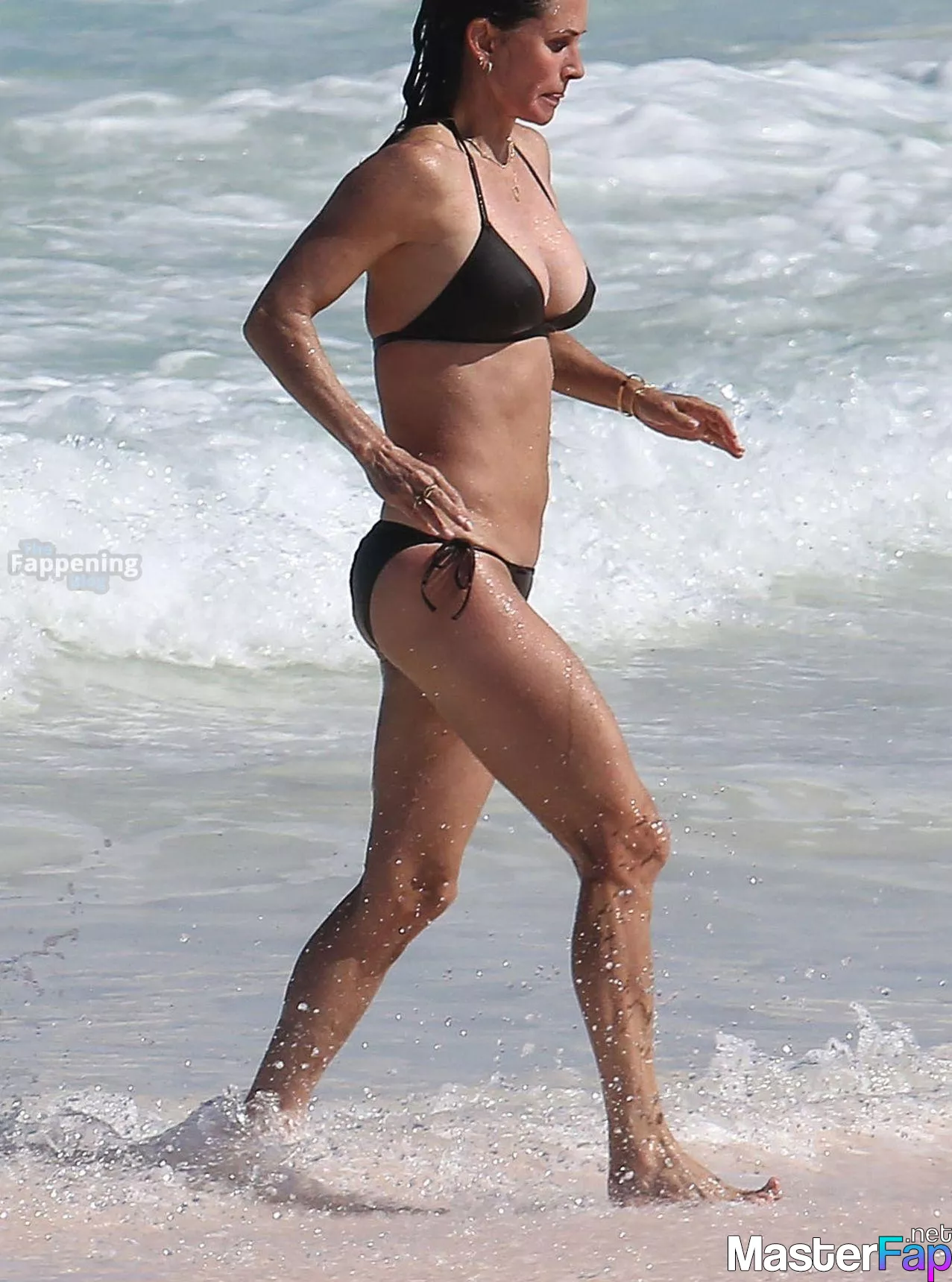 Courteney Cox Free Leaked Backstage Picture