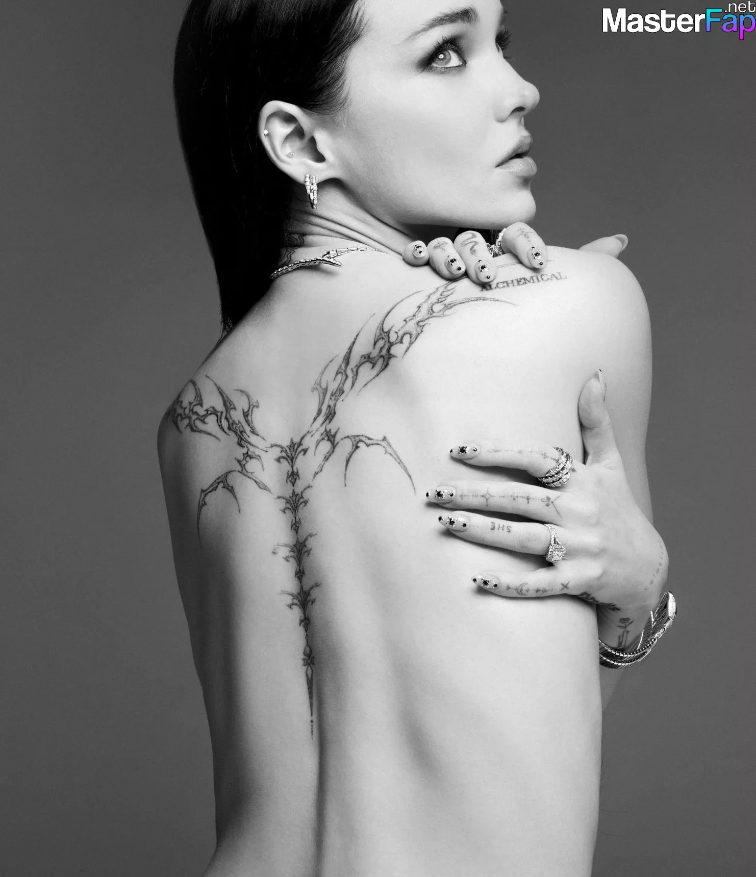 Dove Cameron Free Leaked Strapon Picture