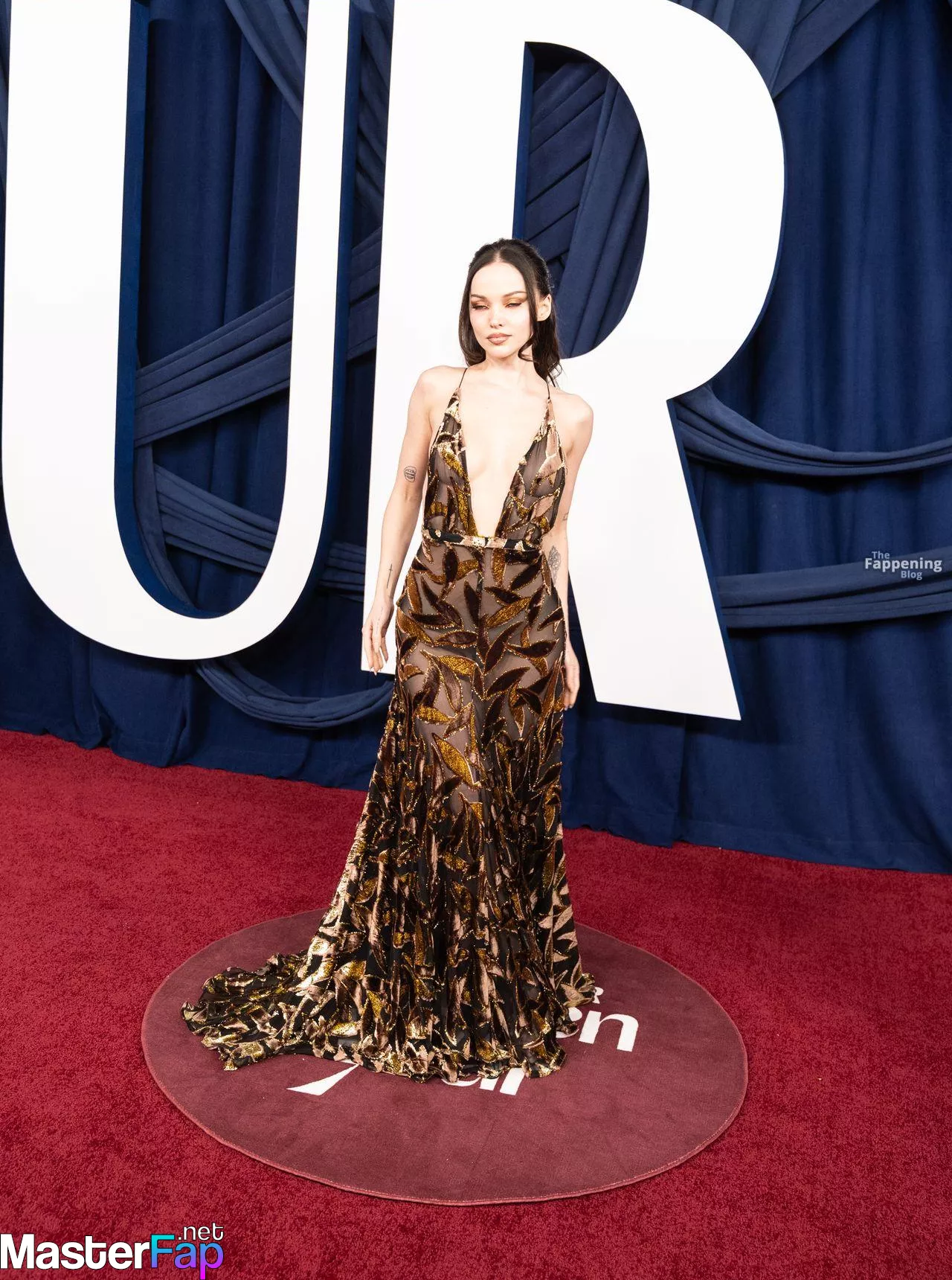 Dove Cameron Free Leaked Bukkake Picture