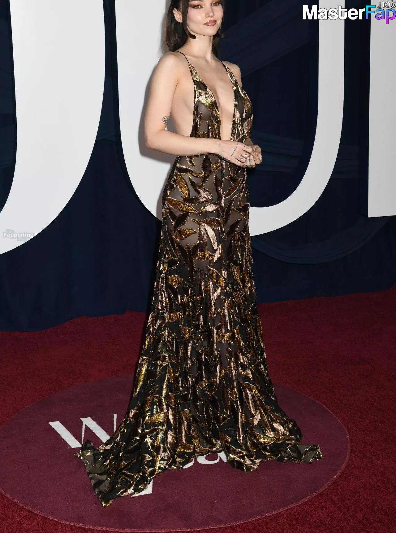 Dove Cameron Free Leaked Strapon Picture