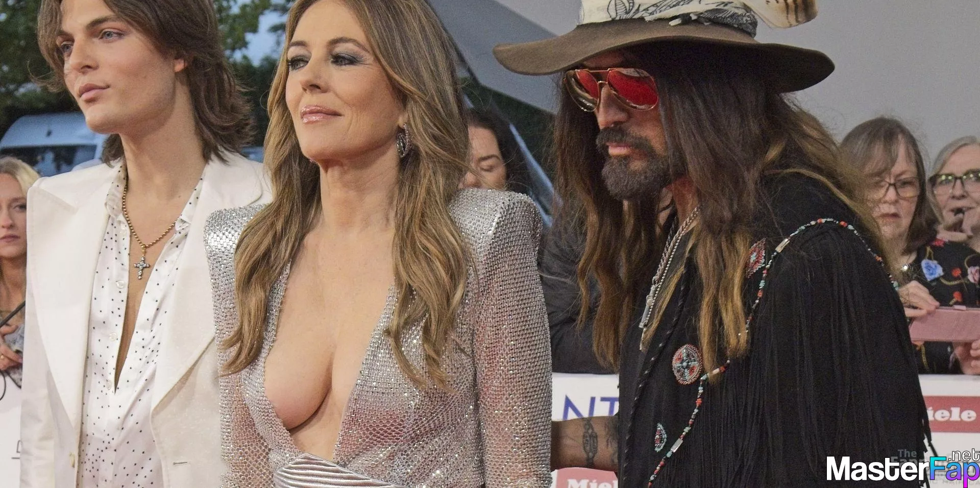 Elizabeth Hurley Free Leaked Teen Picture