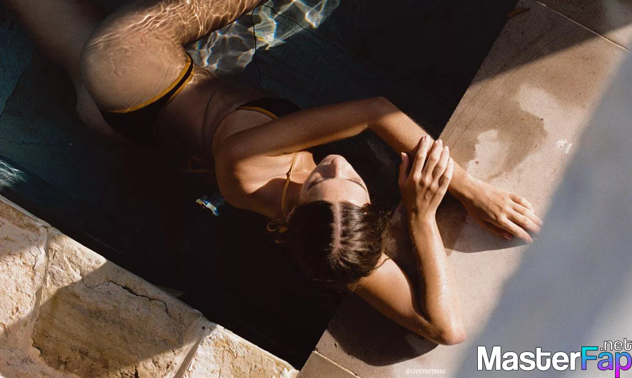 Emily Feld Free Leaked Fingering Picture