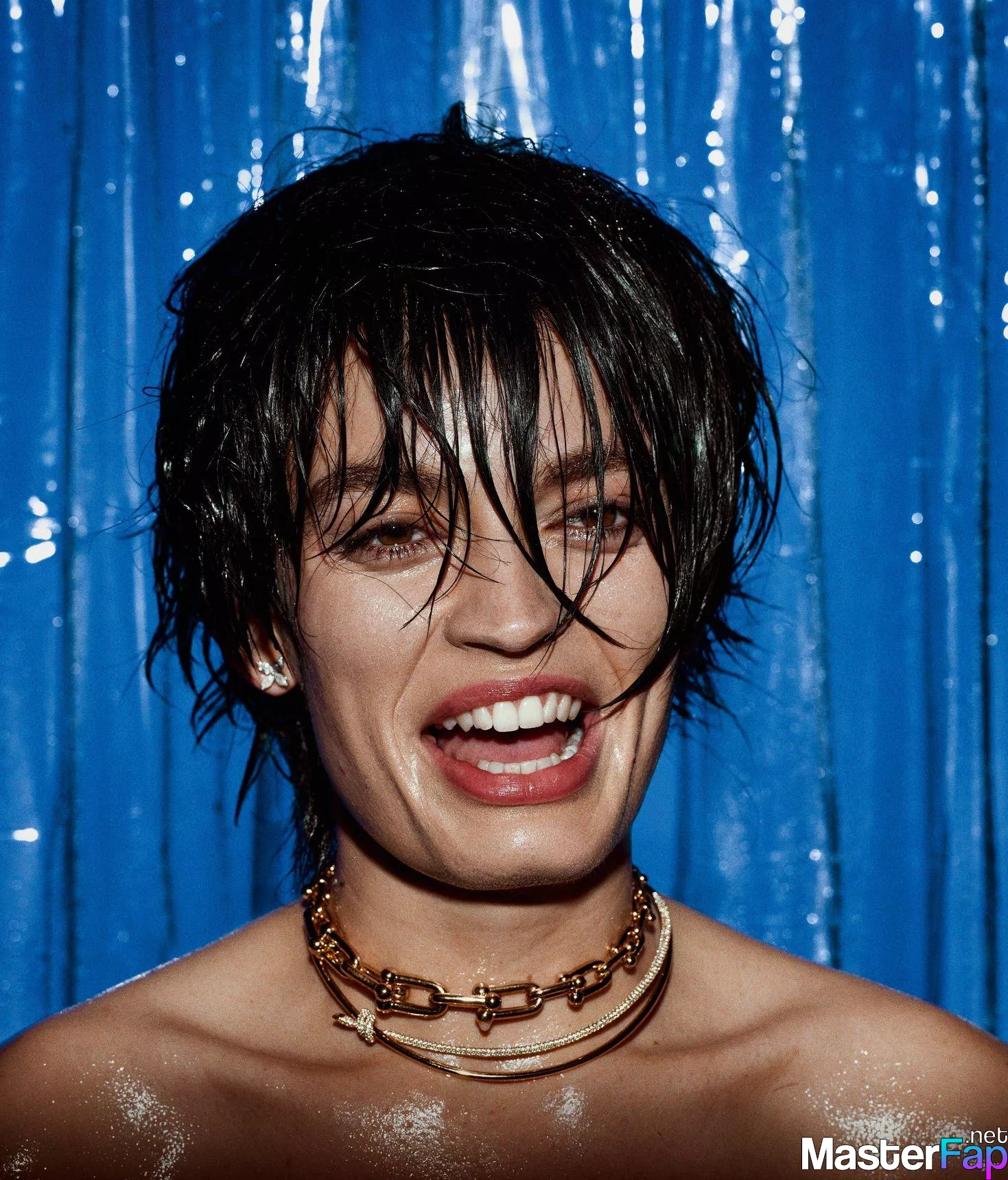 Emma Mackey Free Leaked Strapon Picture