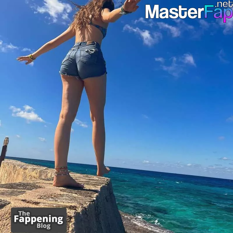 Hannah Stein Free Leaked Squirt Picture