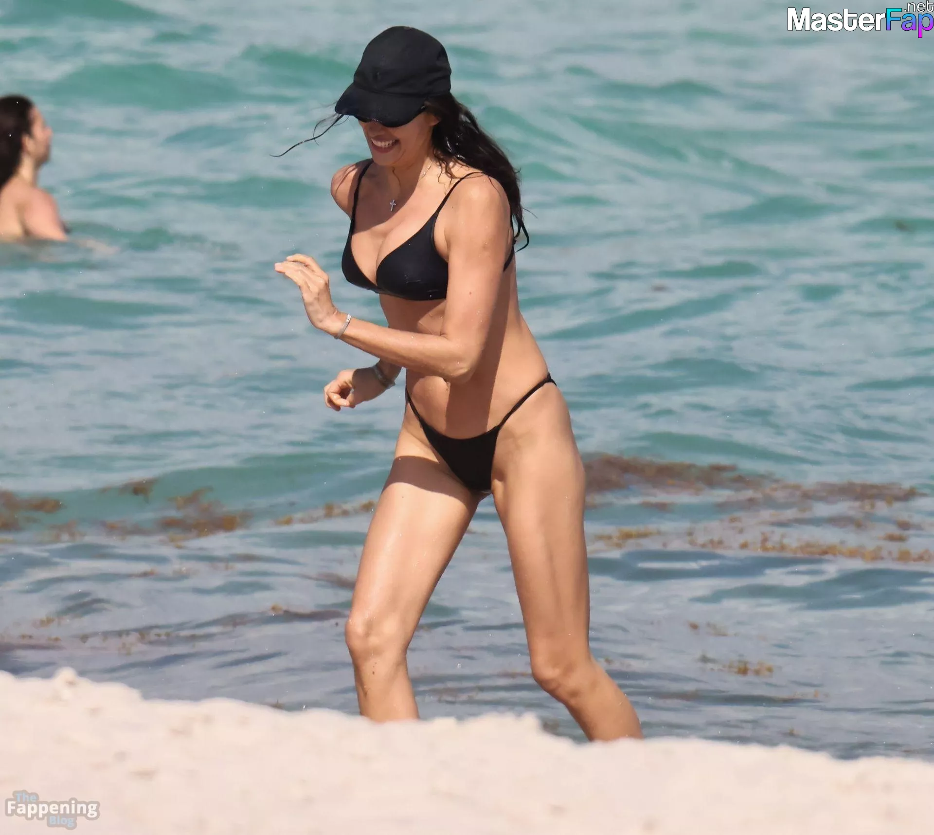 Irina Shayk Free Leaked Cosplay Picture