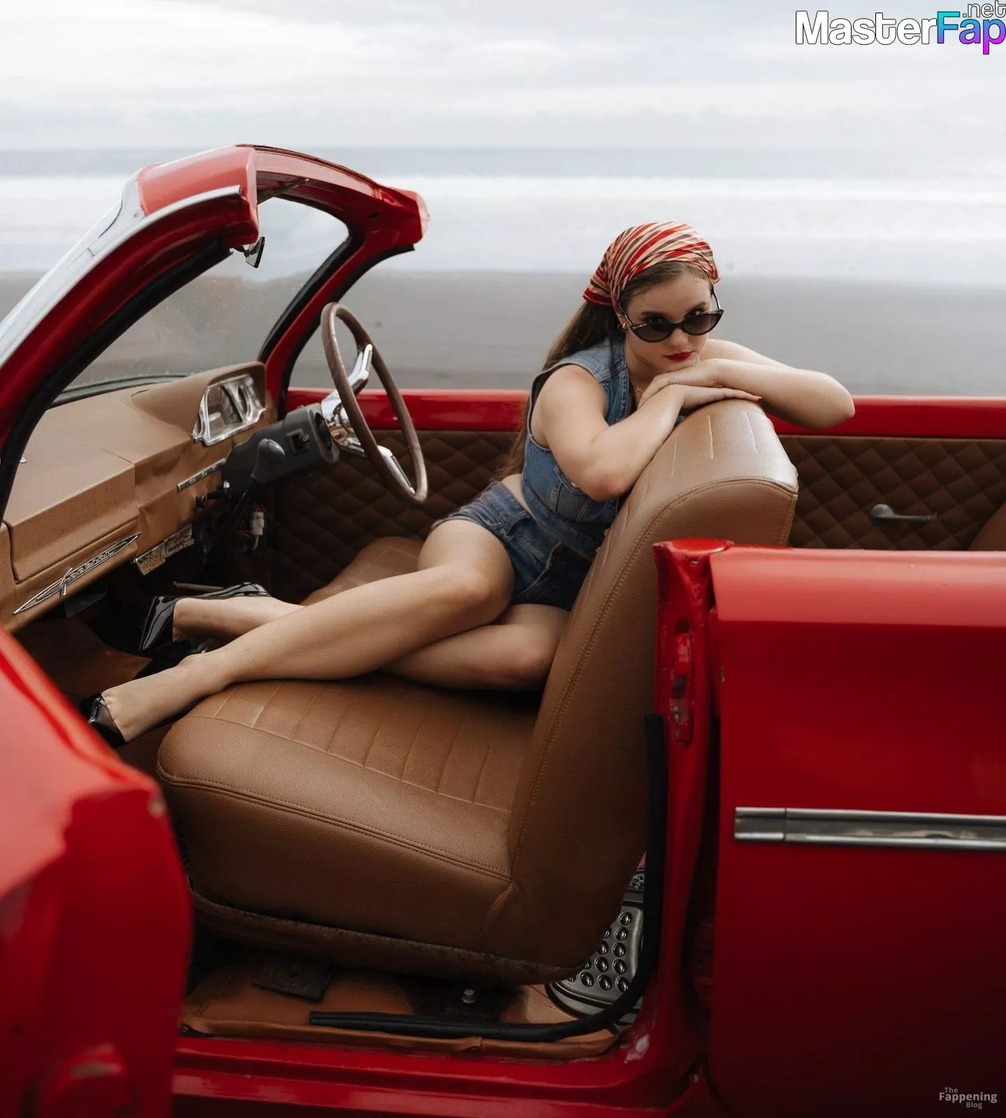 Isabella Ardley Free Leaked Boobs Picture