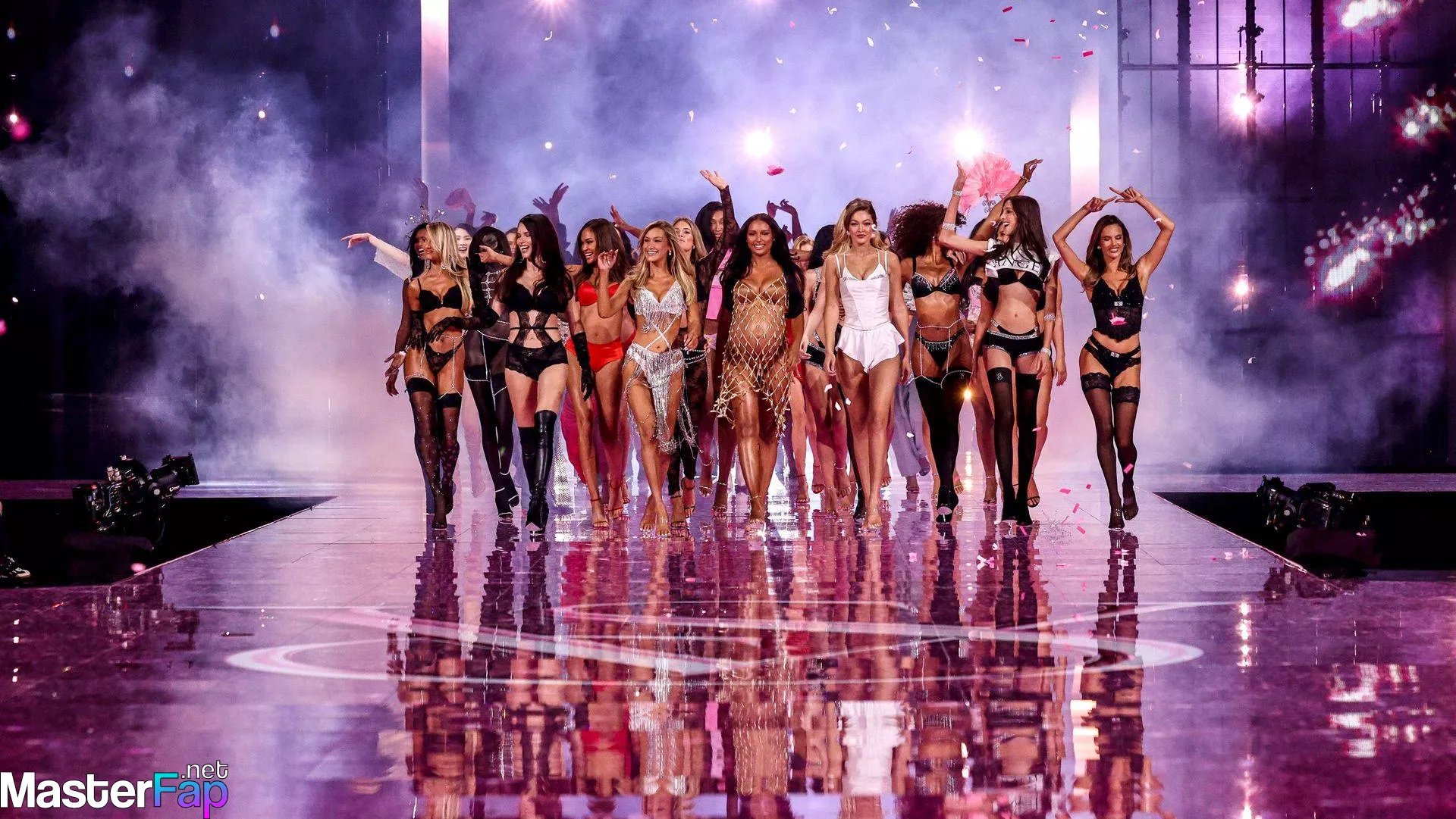 Jasmine Tookes Free Leaked Strapon Picture