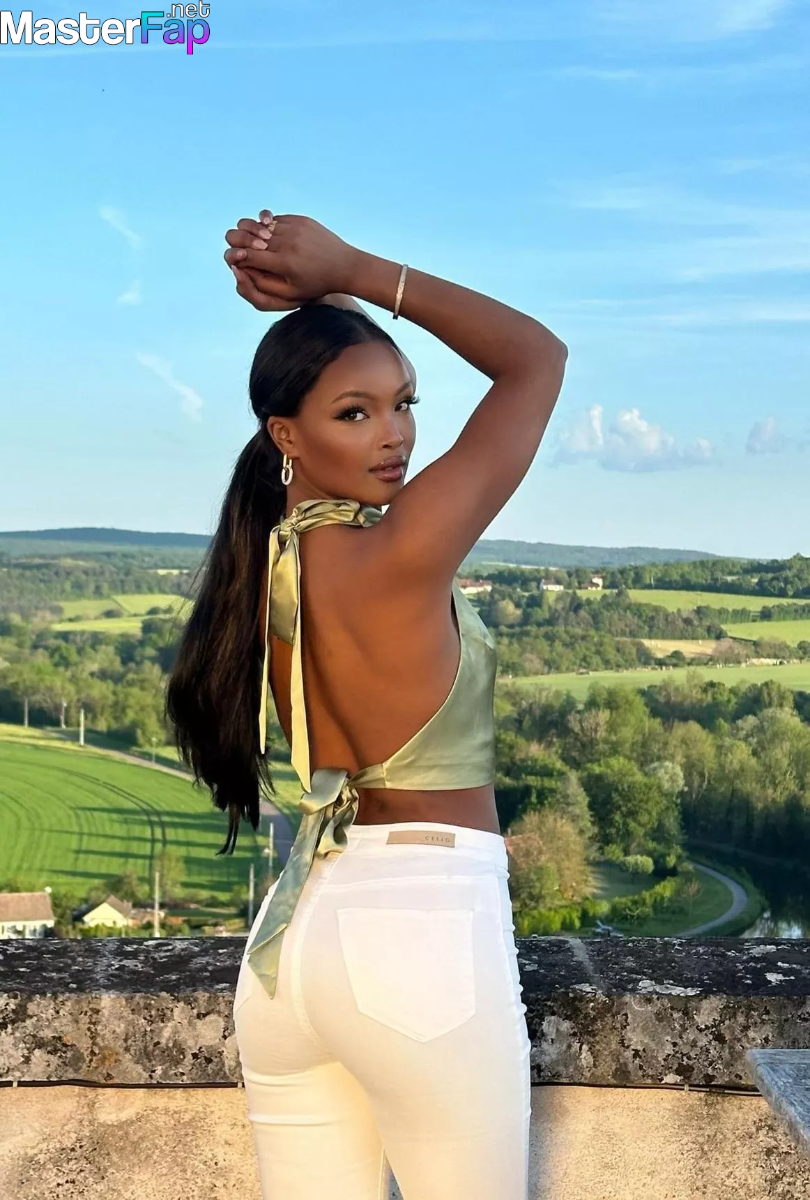 Jawahir Khalifa Free Leaked Strapon Picture