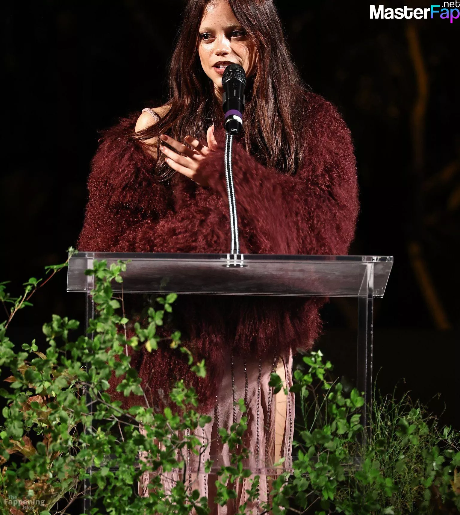 Jenna Ortega Free Leaked Interracial Picture