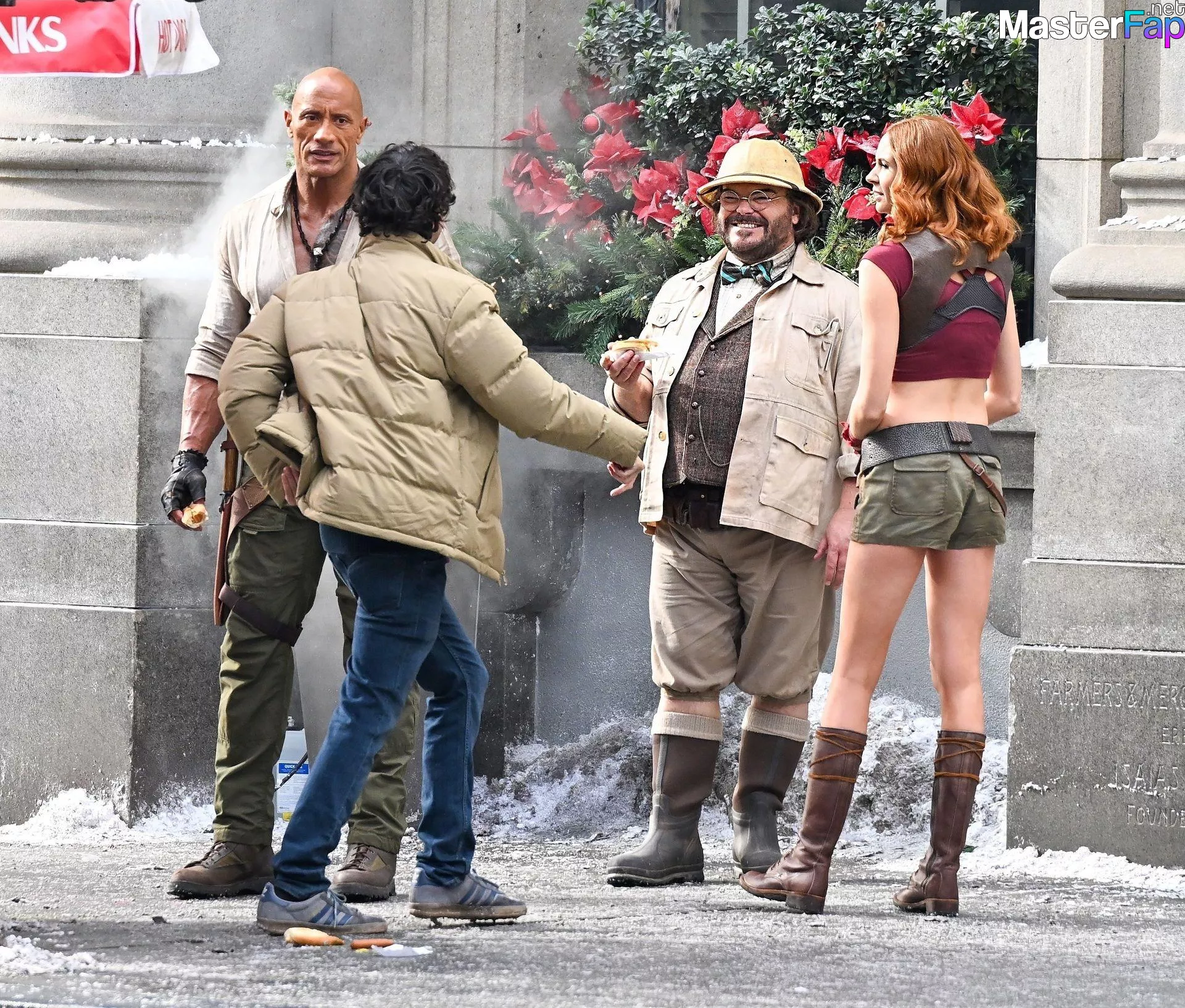 Karen Gillan Free Leaked Boobs Picture