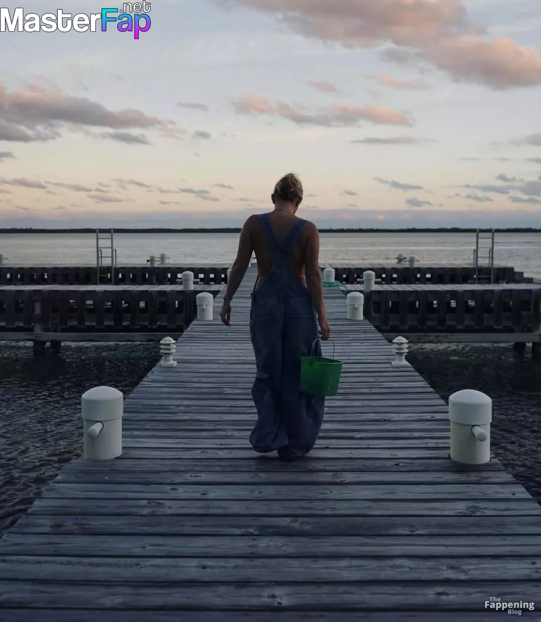 Katie Sigmond Free Leaked Tits Picture