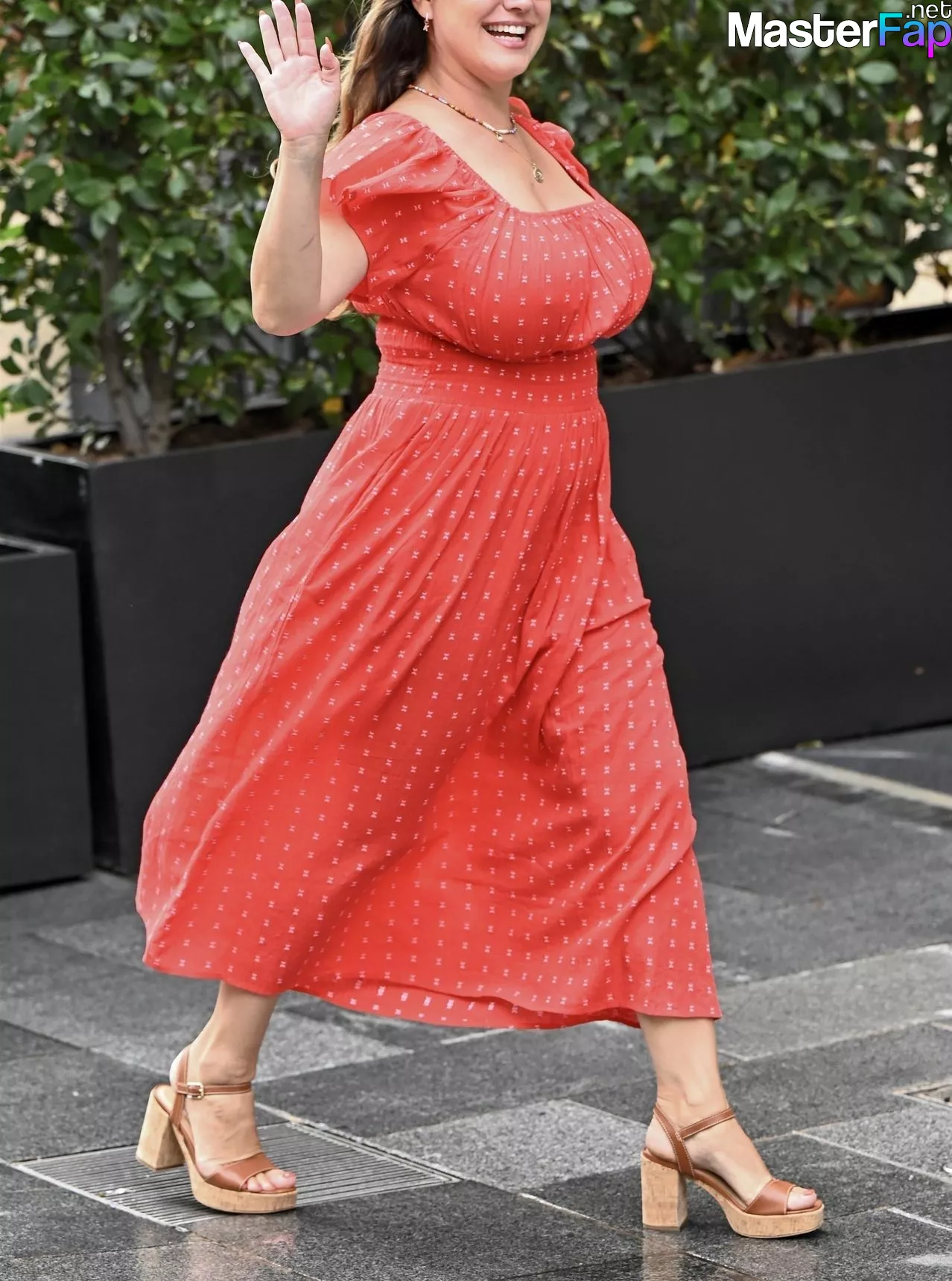 kelly-brook