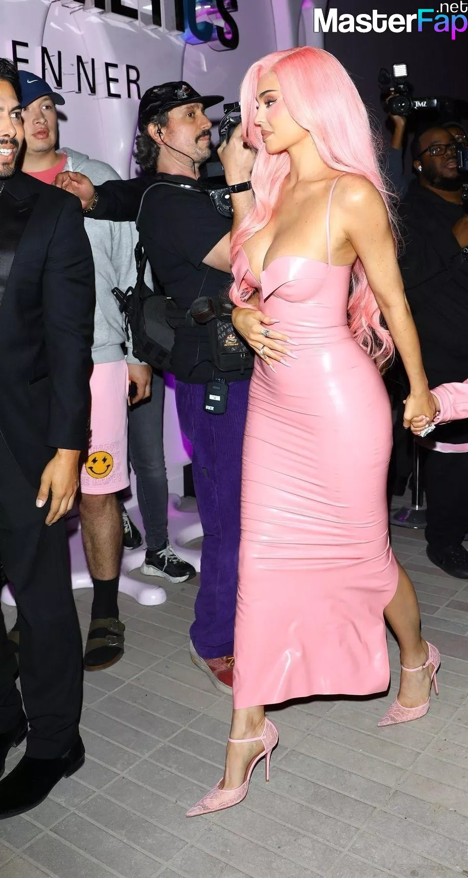 Kim Kardashian Free Leaked Striptease leaks Picture