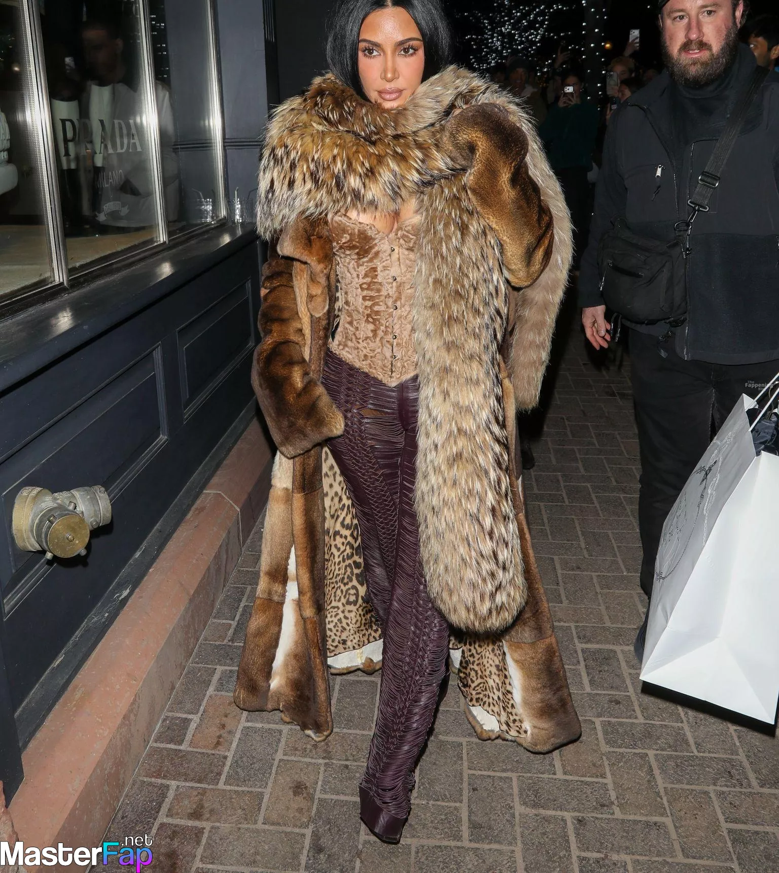 Kim Kardashian Free Leaked Pee leaks Picture