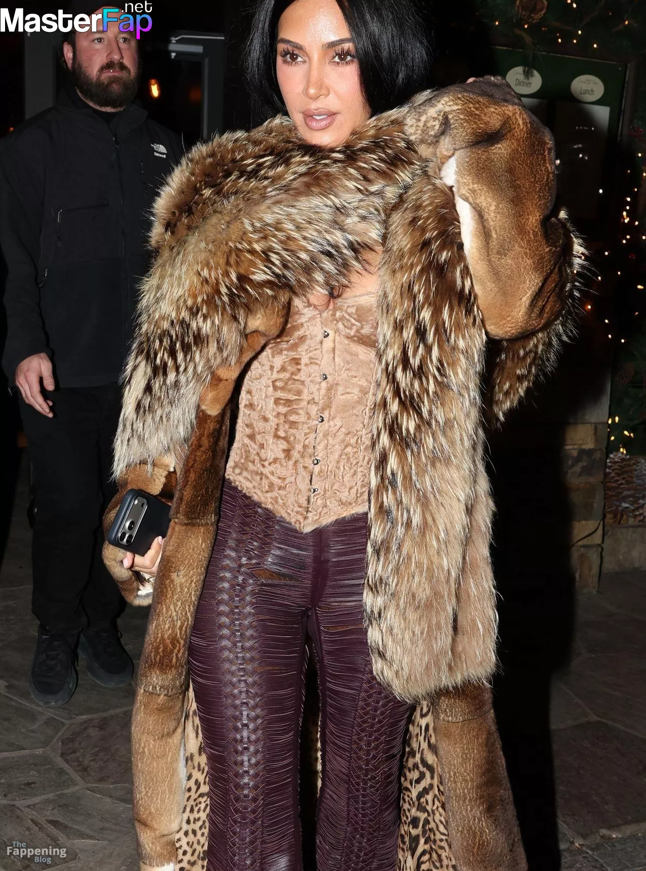 Kim Kardashian Free Leaked Threesome leaks Picture