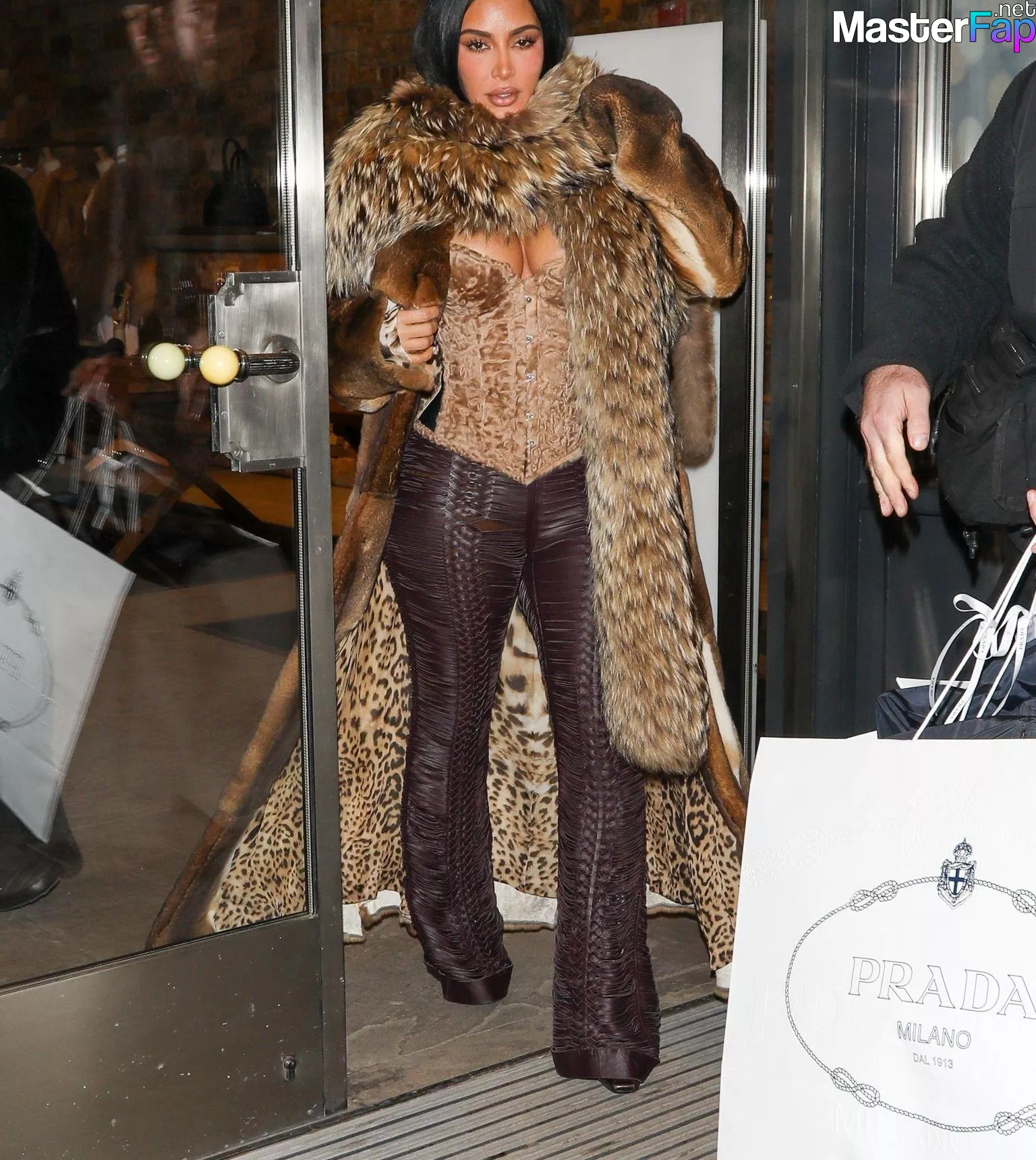 Kim Kardashian Free Leaked Strapon Picture