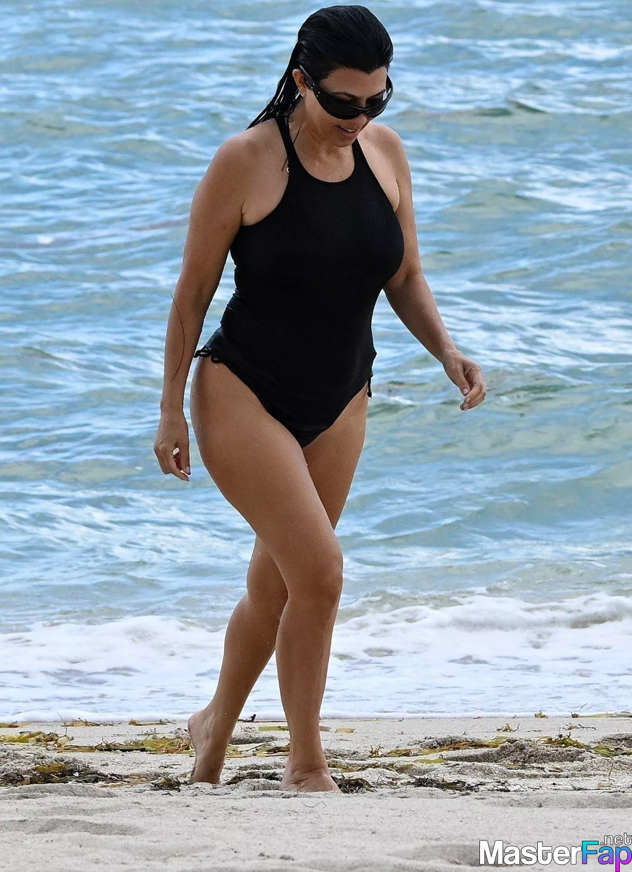 Kourtney Kardashian Free Leaked Naked Picture