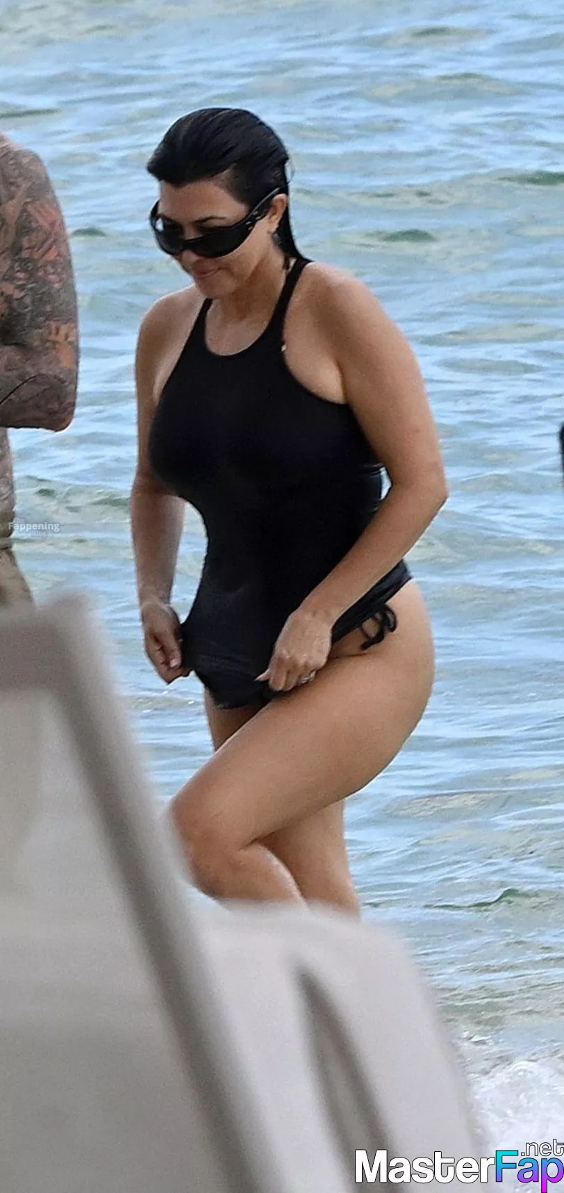 Kourtney Kardashian Free Leaked Gangbang leaks Picture