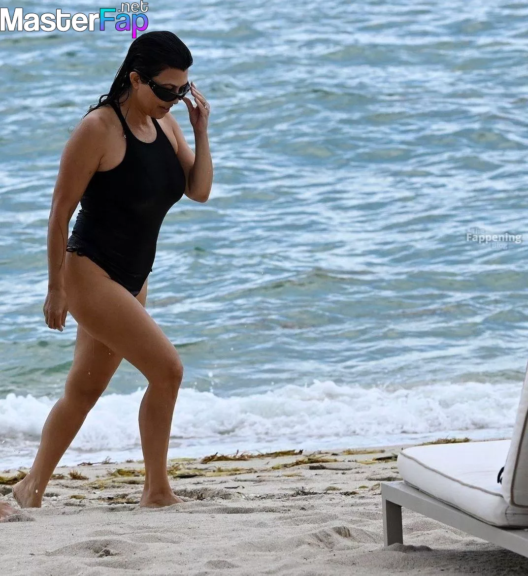 Kourtney Kardashian Free Leaked Boobs leaks Picture