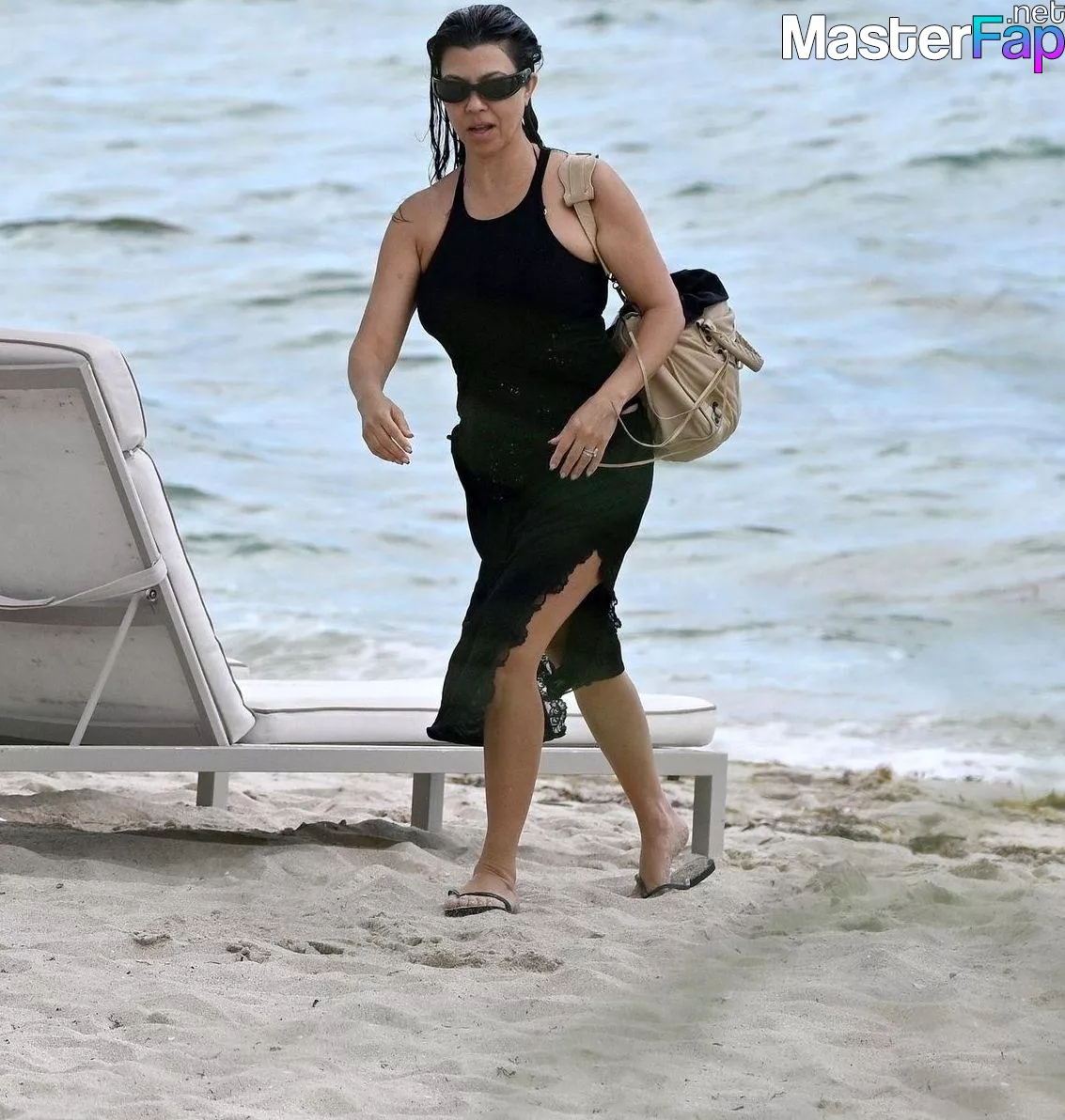 Kourtney Kardashian Free Leaked Naked leaks Picture