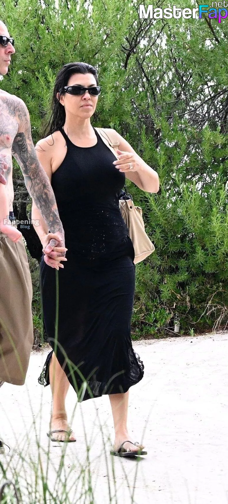 Kourtney Kardashian Free Leaked Porn leaks Picture