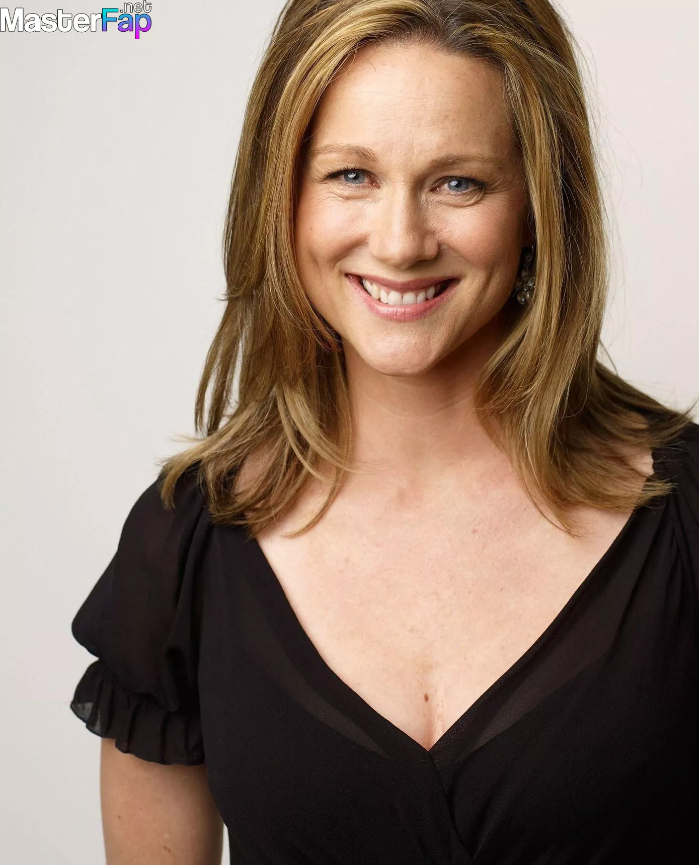 Laura Linney Free Leaked Boobs Picture