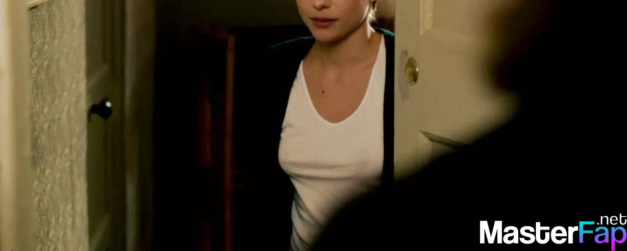 lizzie-brocheré