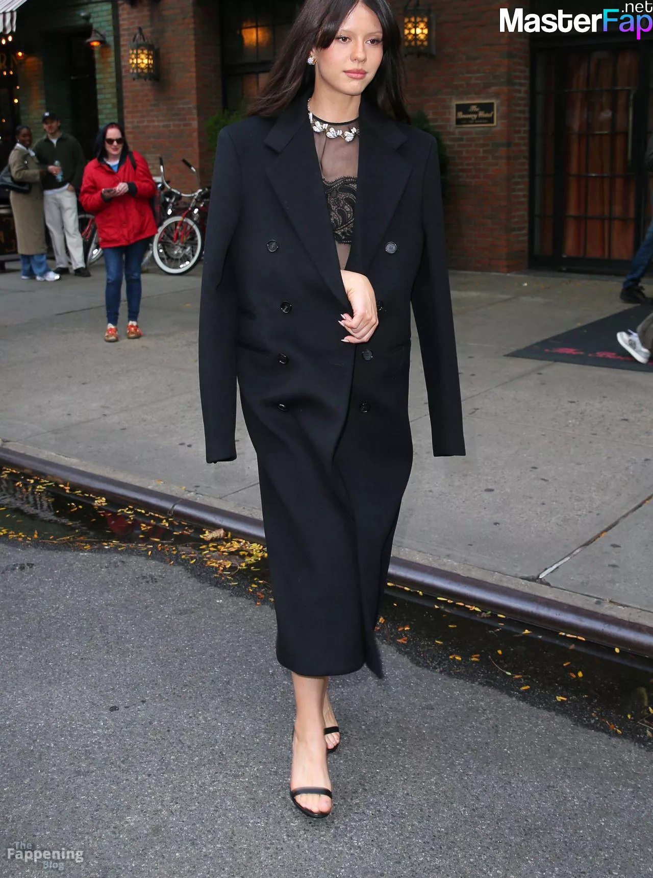 Mia Goth Free Leaked Fetish leaks Picture