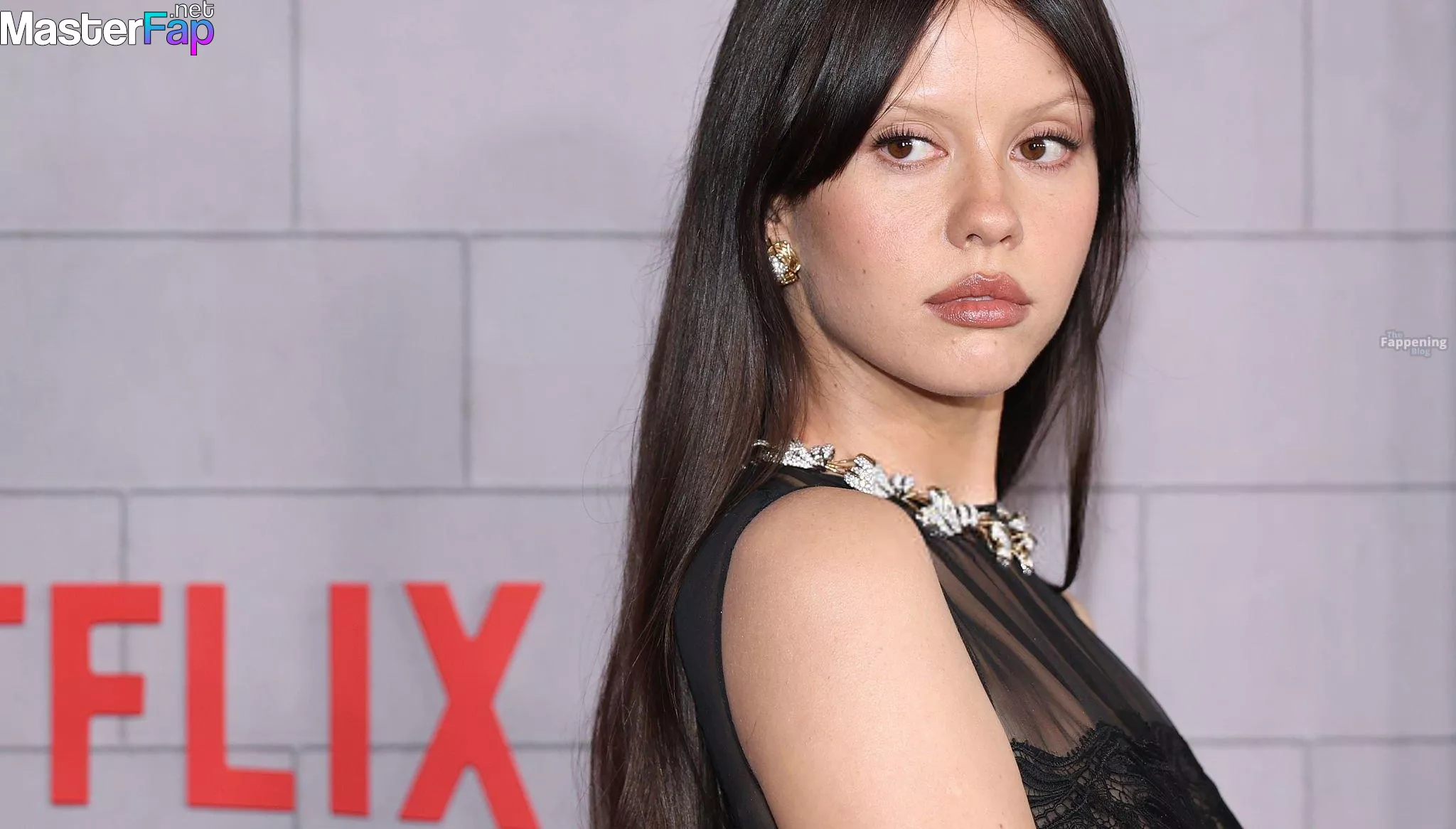 Mia Goth Free Leaked Boyfriend Picture