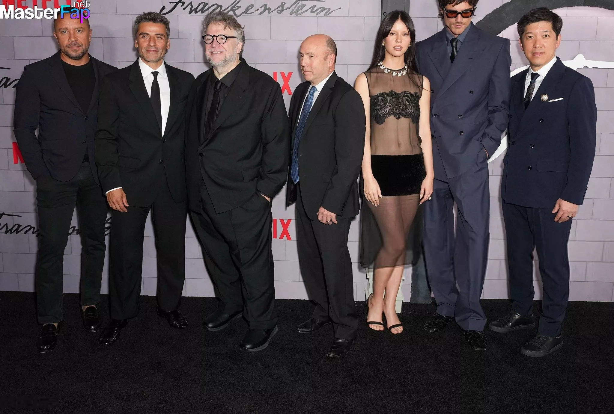 Mia Goth Free Leaked Pee leaks Picture