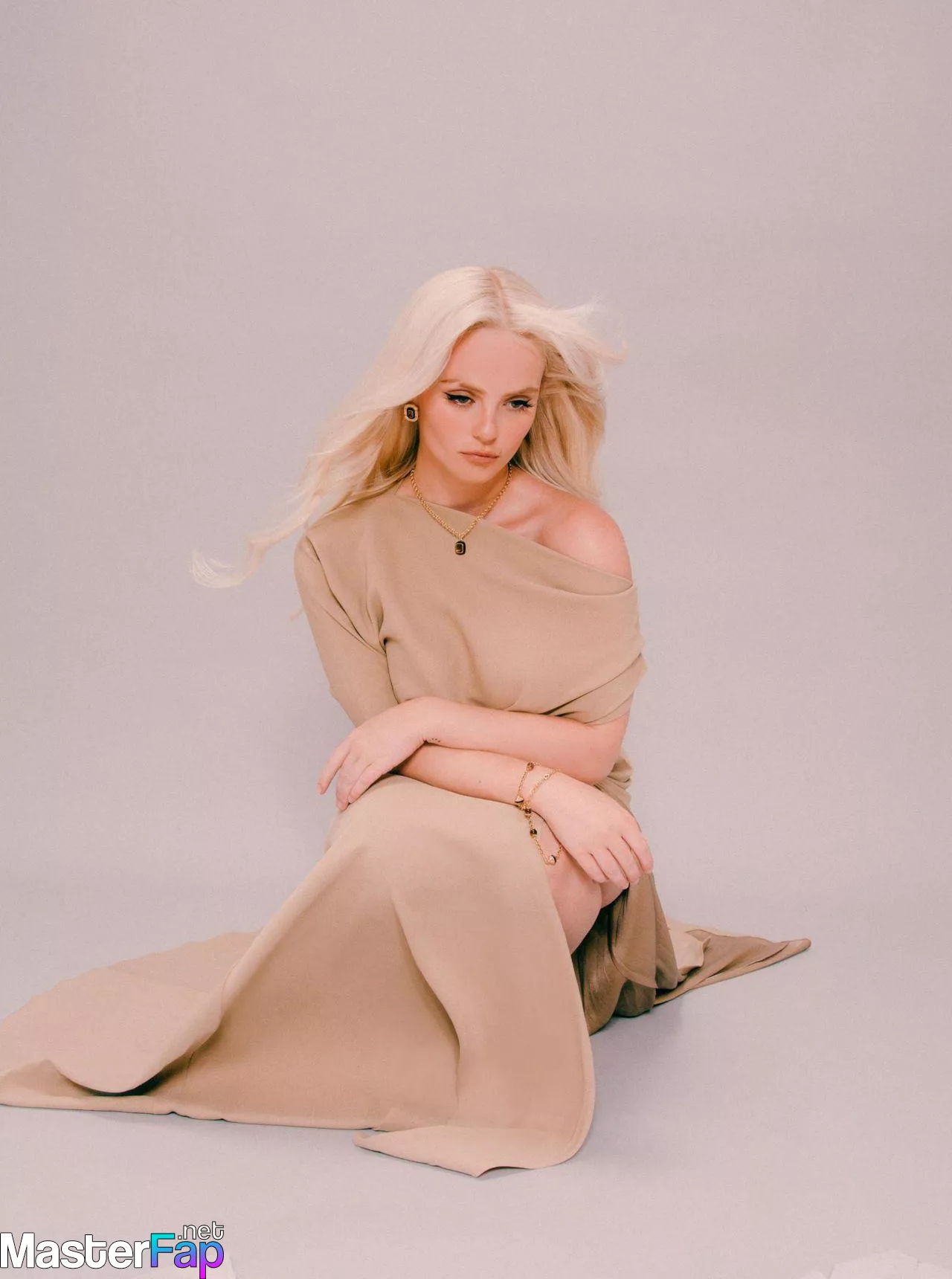 Millie Gibson Free Leaked Boobs Picture