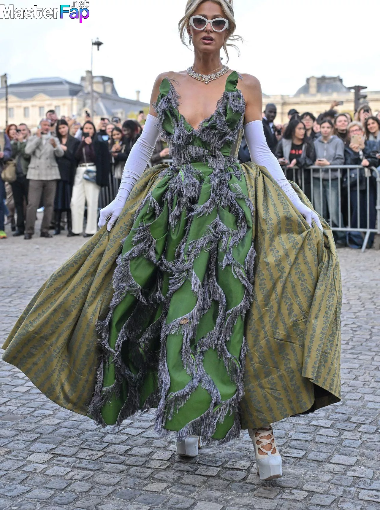 Paris Hilton Free Leaked Boobs leaks Picture