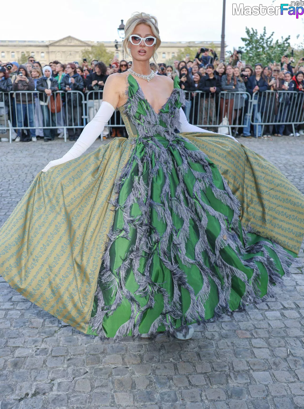 Paris Hilton Free Leaked Backstage leaks Picture