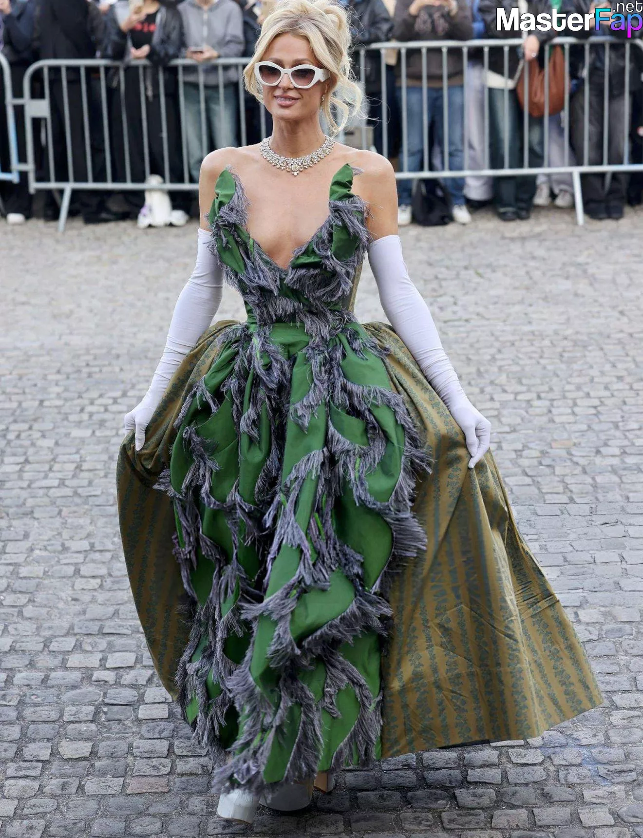 Paris Hilton Free Leaked Squirt leaks Picture