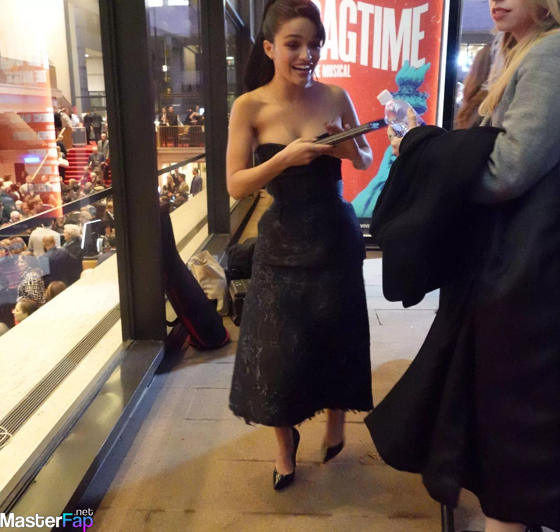 Rachel Zegler Free Leaked Amateur leaks Picture