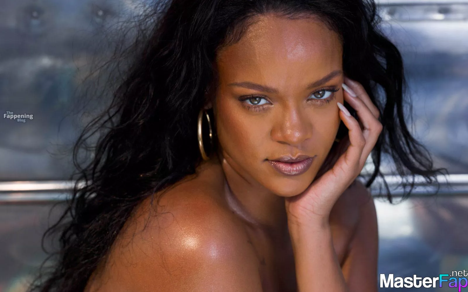 Rihanna Free Leaked Boobs Picture