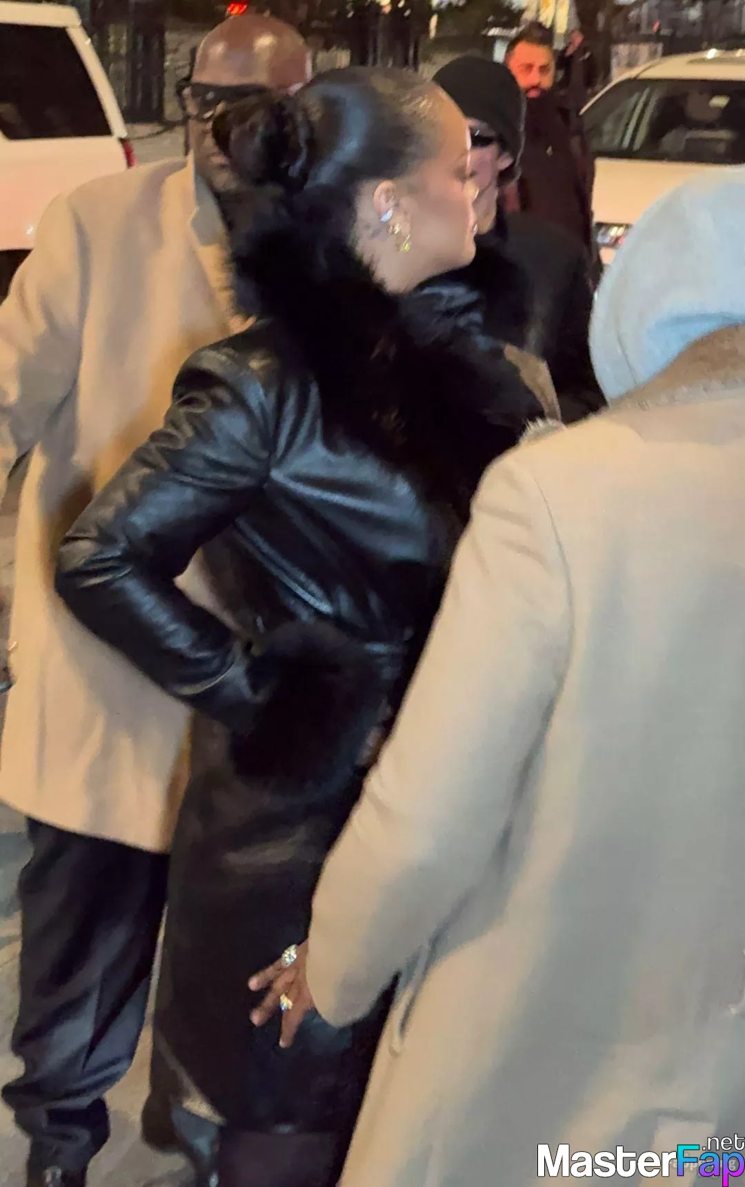 Rihanna Free Leaked Tits Picture