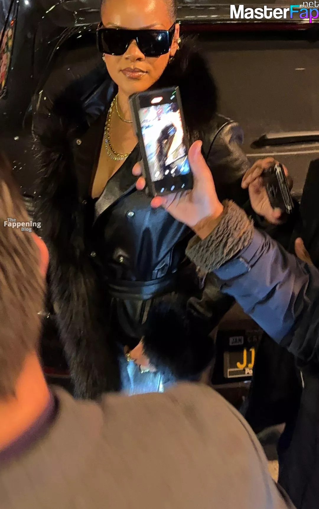 Rihanna Free Leaked Exposed Picture