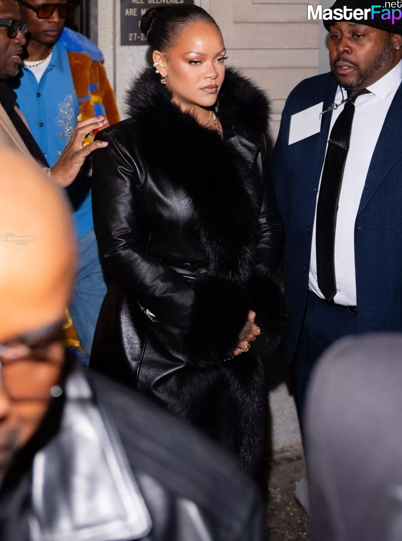 Rihanna Free Leaked Public leaks Picture