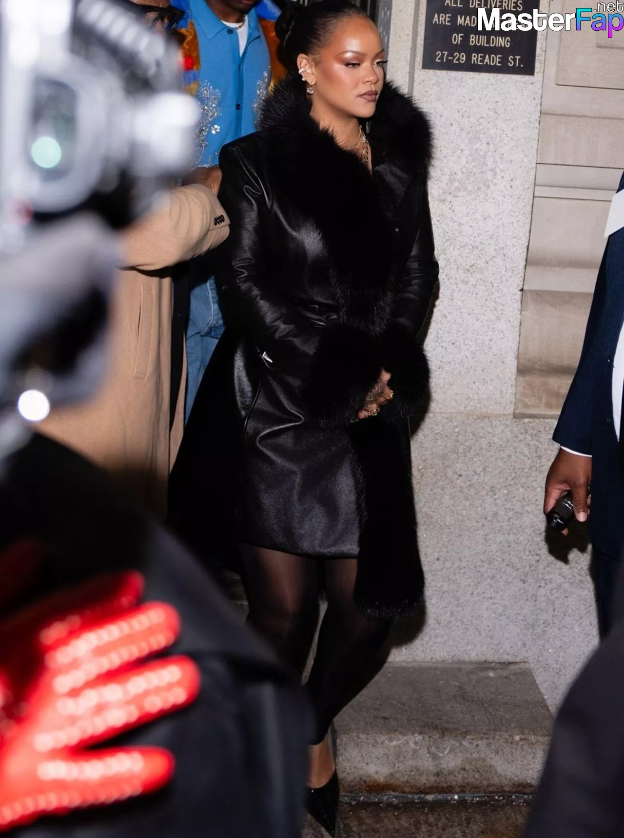 Rihanna Free Leaked Feet leaks Picture