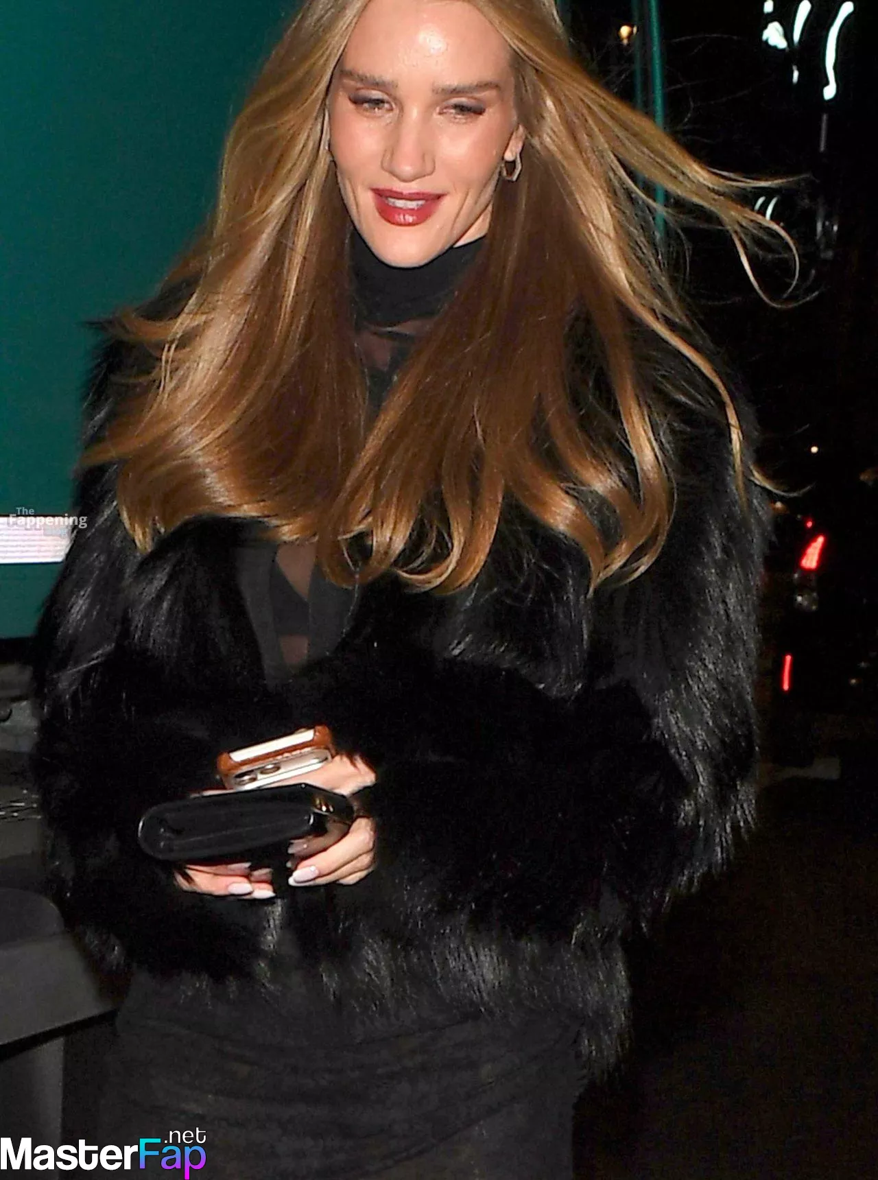 Rosie Huntington Whiteley Free Leaked Teen Picture