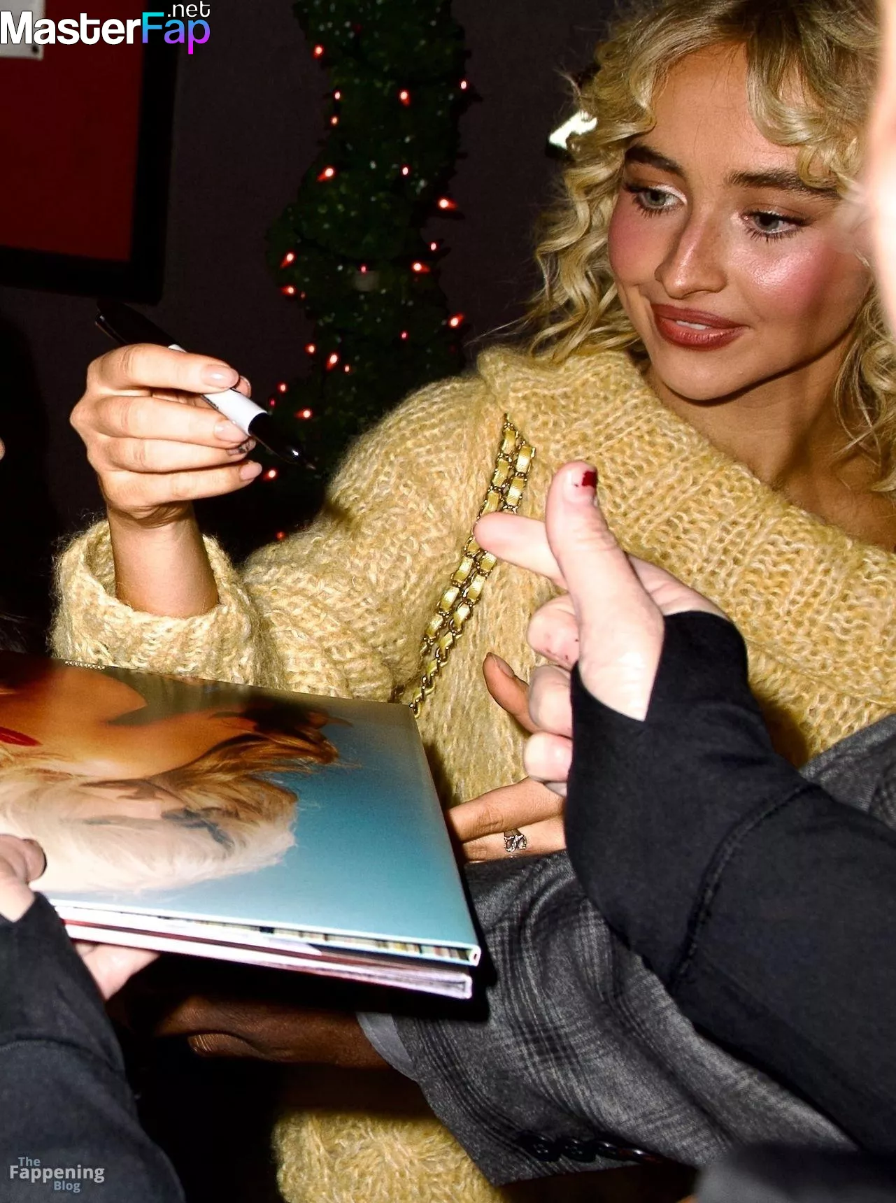 Sabrina Carpenter Free Leaked Vagina Picture