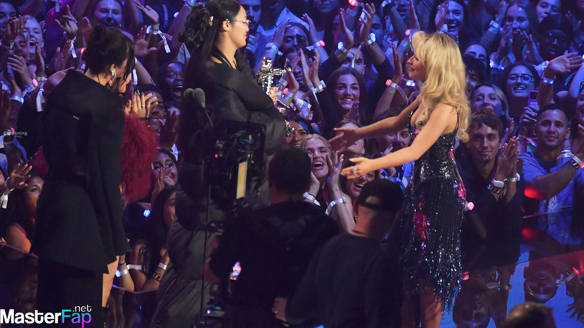 Sabrina Carpenter Free Leaked Funny leaks Picture